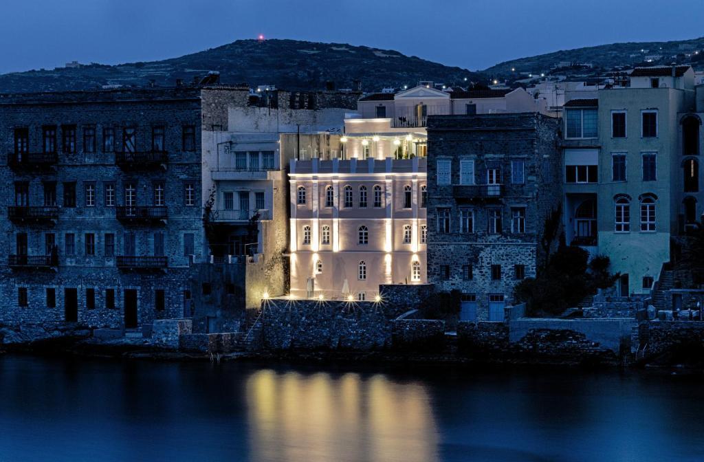 Apollonion Palace Ermoupoli Dış mekan fotoğraf